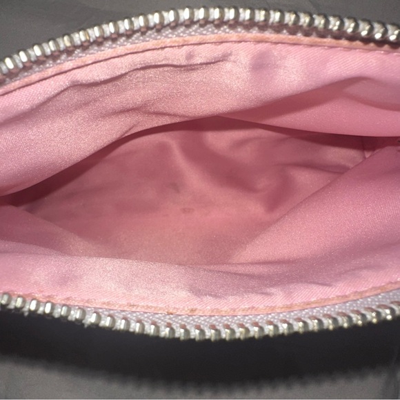 Coach Poppy Wristlet - Picture 4 of 6